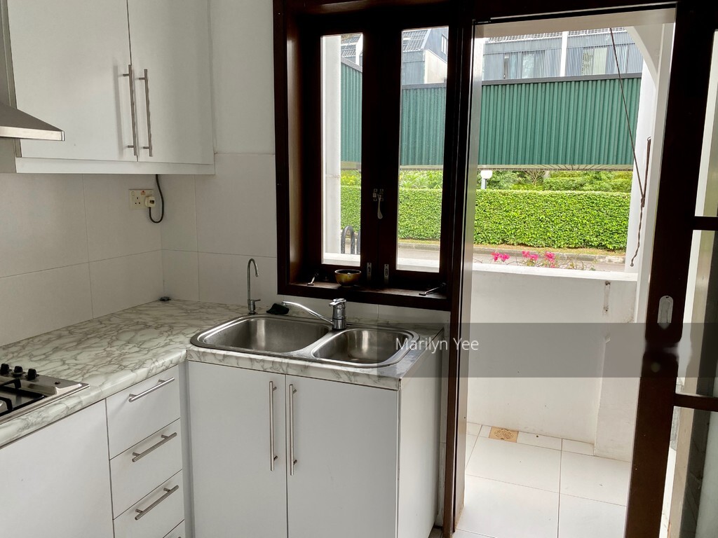 Coronation Grove (D10), Condominium #252214031